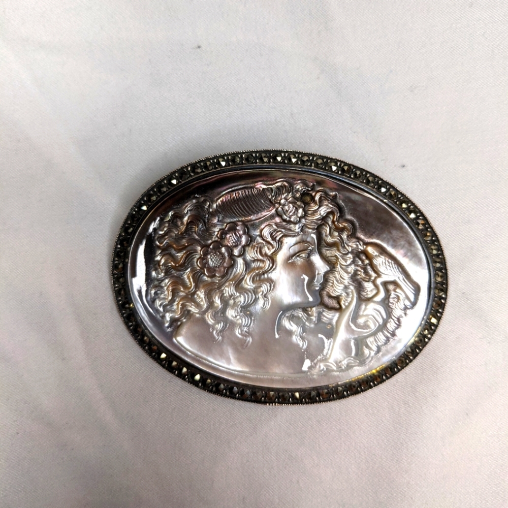 Sterling silver cameo brooch